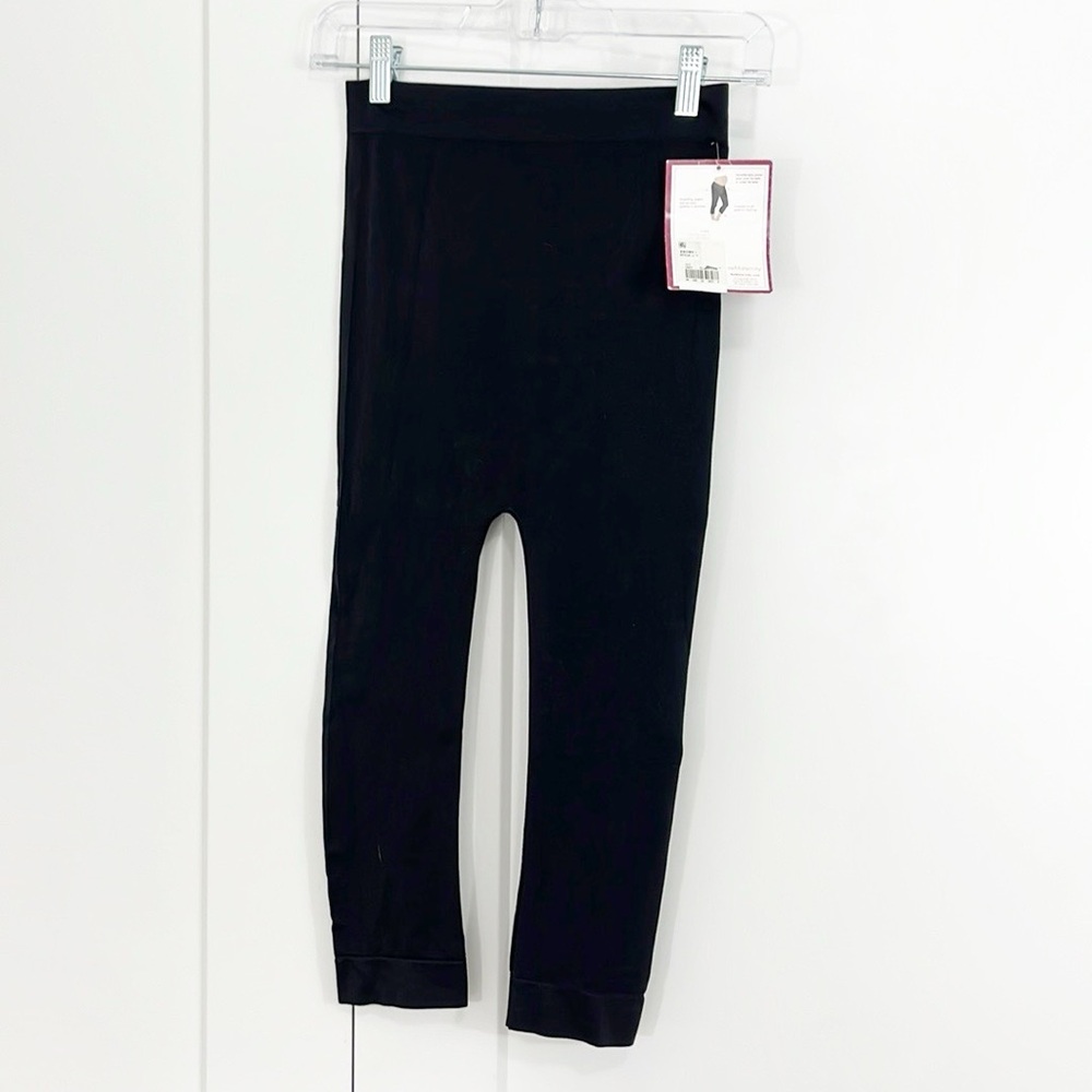 New Ingrid & Isabel Maternity Small/Medium Black Supportive Capri Leggings